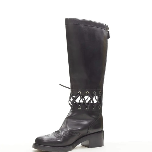Chanel interlocking CC cut out leather lace up boot - Picture 14 of 16
